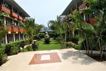 Blue Lily Beach Resort,Пури Екстериор снимка